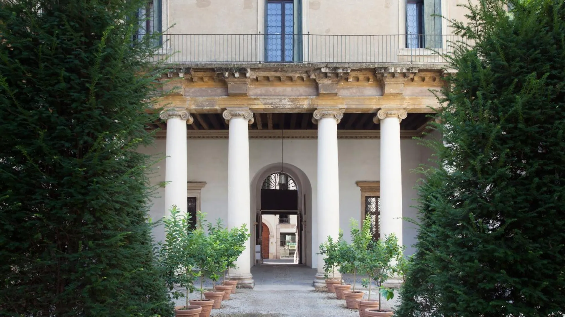 Palazzo Valmarana Apartment Vicenza